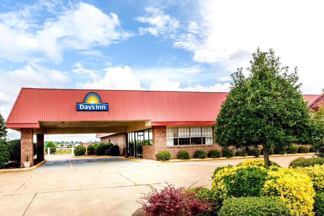 Days-Inn By Wyndham Batesville Ar Exteriör bild