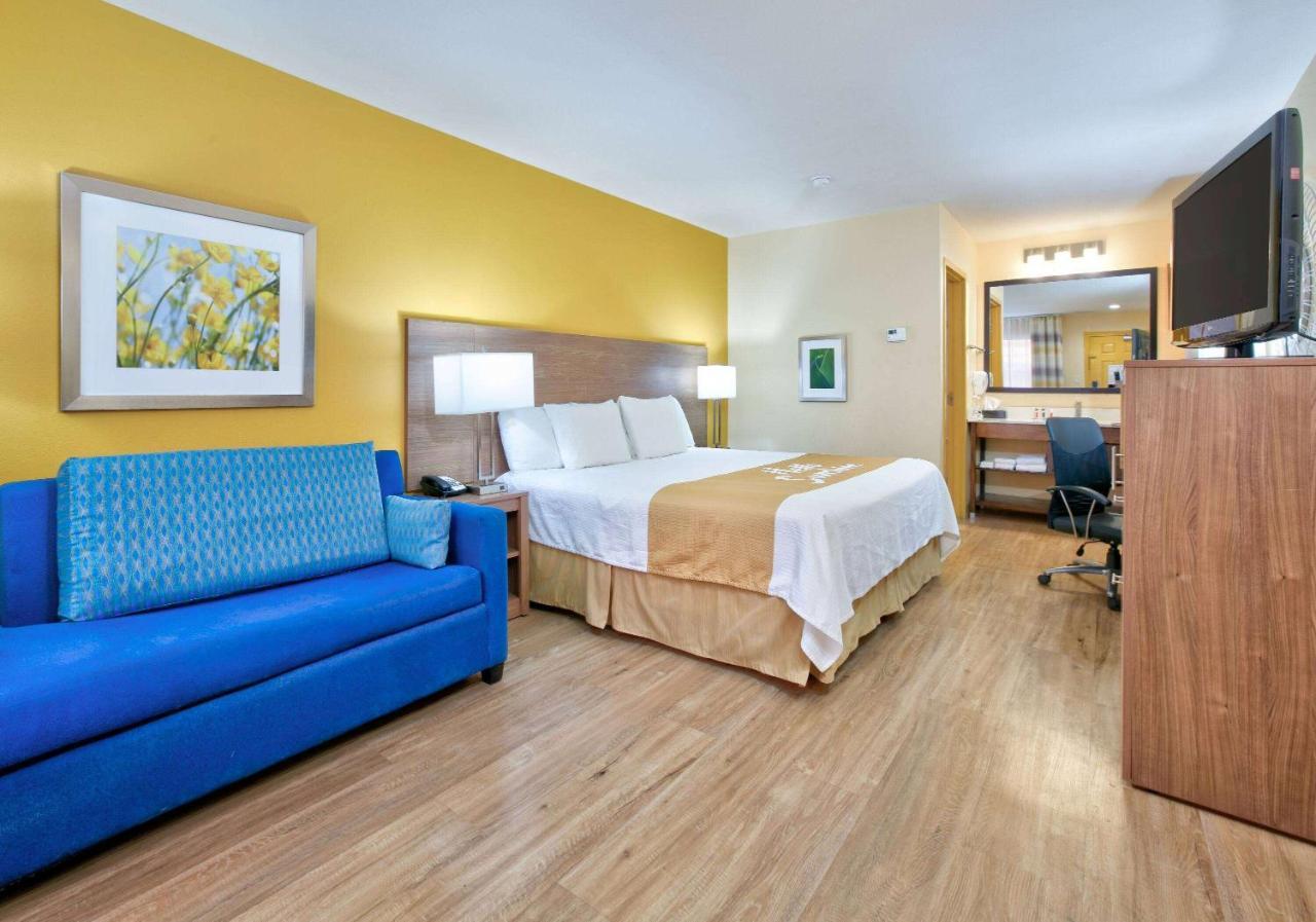 Days-Inn By Wyndham Batesville Ar Exteriör bild