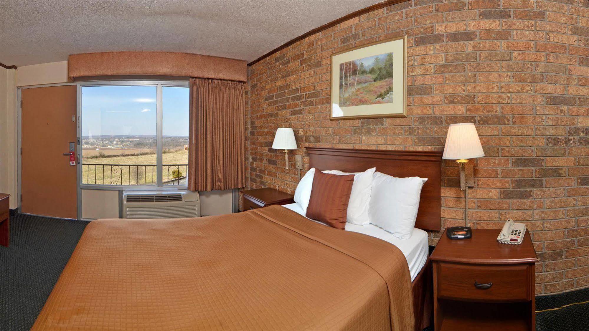 Days-Inn By Wyndham Batesville Ar Exteriör bild